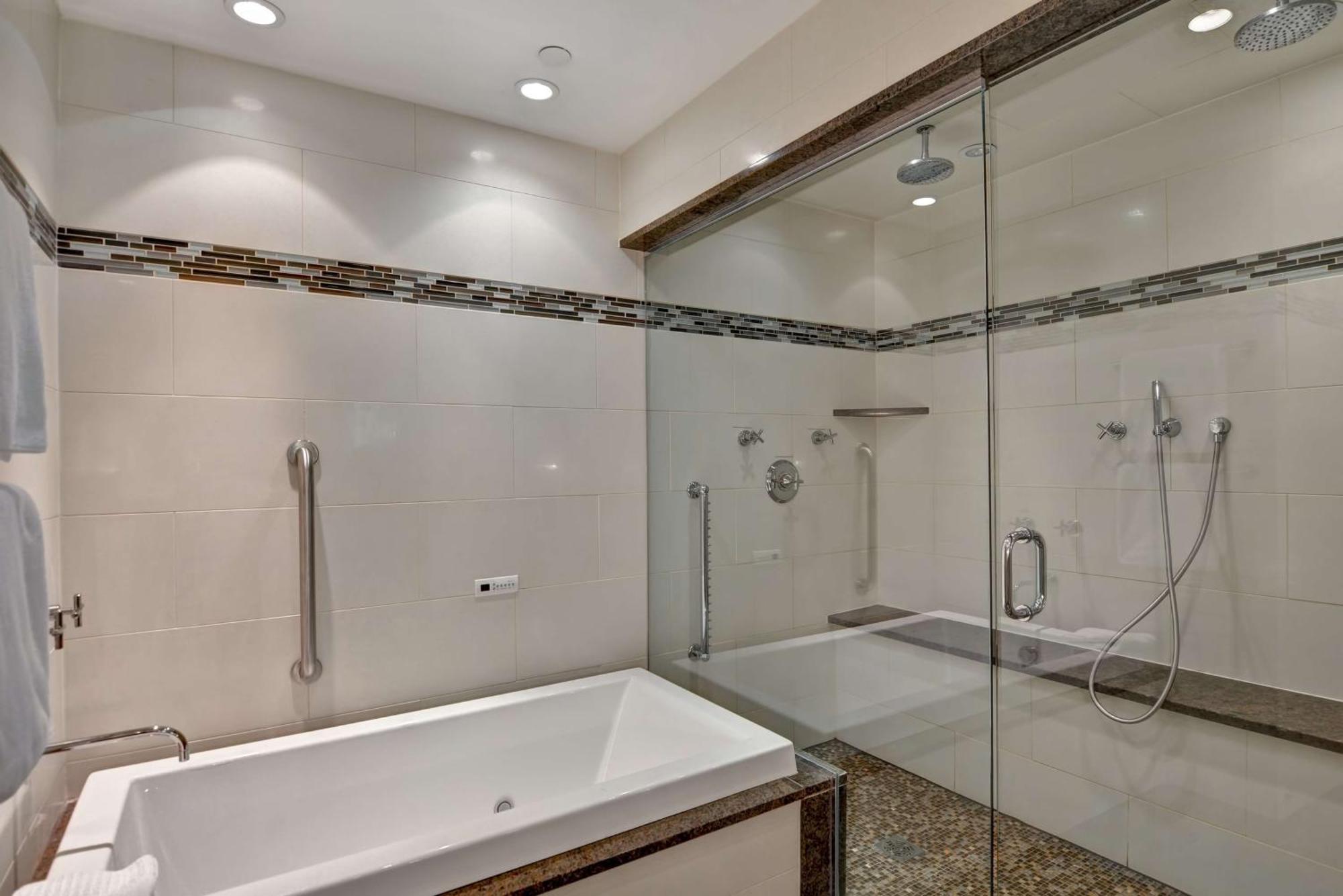 The Cincinnatian Curio Collection By Hilton Exterior photo